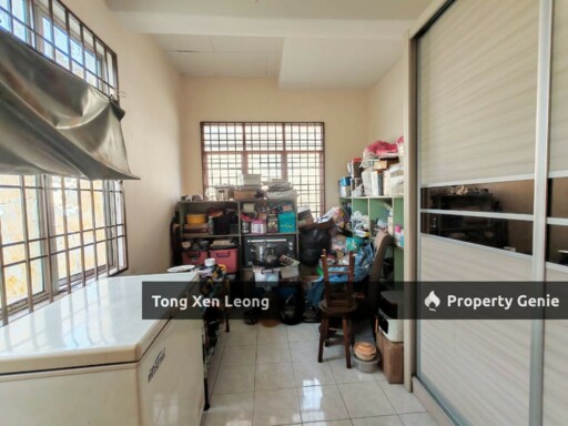 Ayer Keroh Double Storey Corner Lot With 2624 Sqft Land