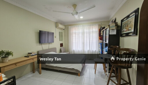 Single Storey SemiD Ayer Keroh Fully Extended 5rooms Extra Garden Area