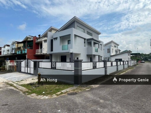 Pulai Indah / Double Storey Corner Lot / Renovated / Freehold