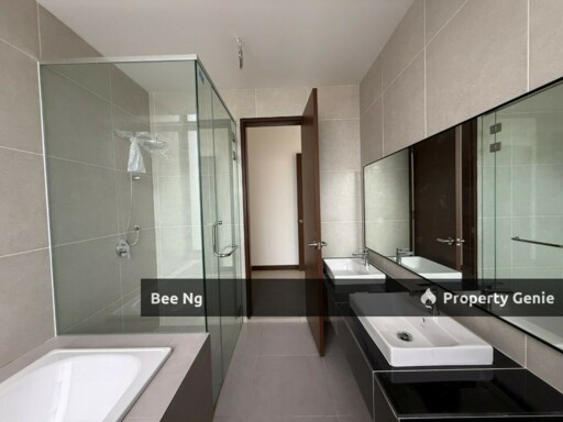 Aurora Sentral Resort Villas / Iskandar Puteri / End Lot / 2 Storey Terrace 24x75 / Brand New