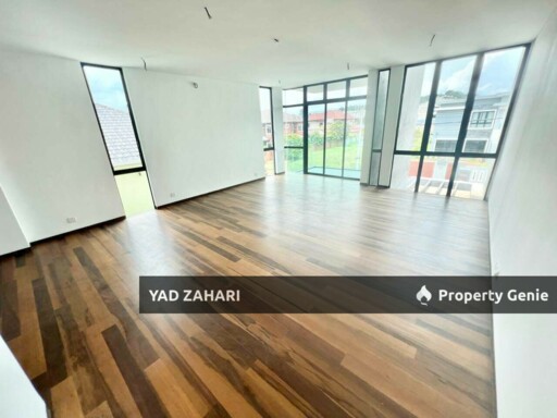Taman Universiti, Bangi | Bungalow 7 Bedrooms | RM1.6M - Roof Solar Panel Ready, Nearby UKM and Strategic Location