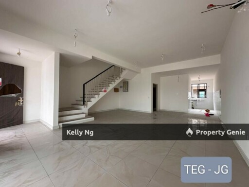 Brand New 2 Sty House At Nadira 3 Bandar Bukit Raja Klang For Rent