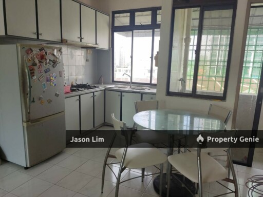 Sea Breeze Tower Apartment