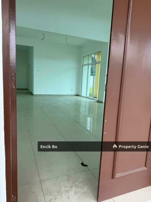 🏡 𝗦𝗣𝗔𝗖𝗜𝗢𝗨𝗦 𝗕𝗨𝗡𝗚𝗔𝗟𝗢𝗪 𝗙𝗢𝗥 𝗦𝗔𝗟𝗘 @ 𝗧𝗔𝗠𝗔𝗡 𝗦𝗘𝗡𝗔𝗪𝗔𝗡𝗚 𝗣𝗘𝗥𝗗𝗔𝗡𝗔 !🏡