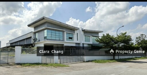 Kempas Utama 1.5 Storey Semi D Factory Light Industrial for Rent