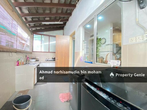 [CORNER LOT] 3 Storey Semi-Detached House, Laman Seri, Seksyen 13 Shah Alam.