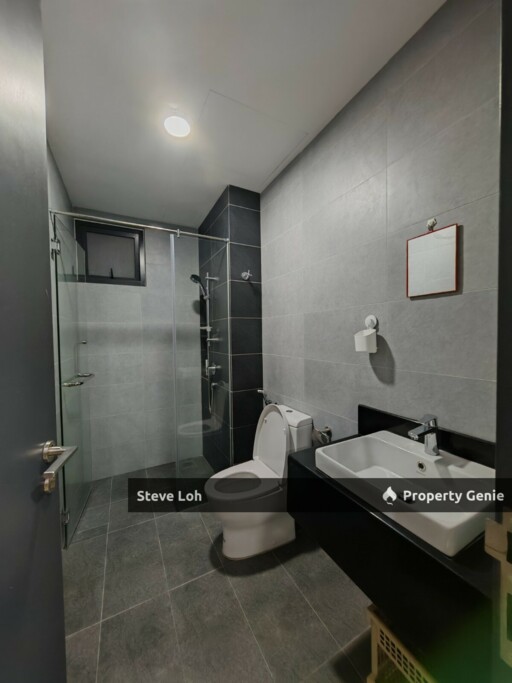 4bedroom Large Unit Next to Velocity Mall & MRT