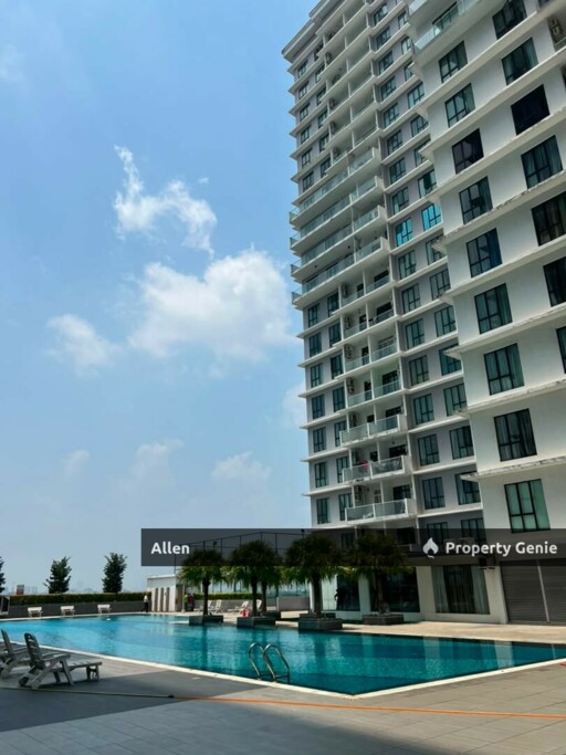 The Platino Serviced Apartment, Taman Bukit Mewah, Tampoi