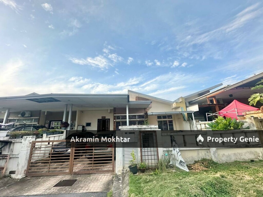 Freehold & Bumi Lot | Single Storey Intermediate Jalan Timur Bandar Enstek Negeri Sembilan