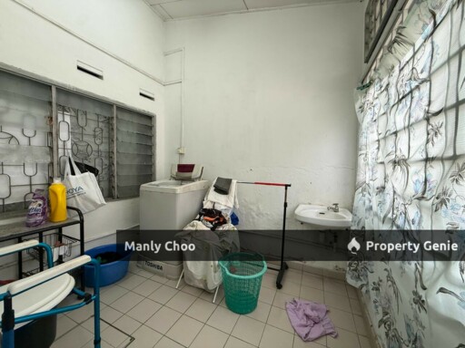 BELOW VALUE 200K Double Storey Terrace Jalan Merpati Melaka Baru Texas
