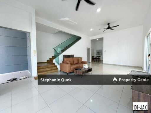 Brand New 2 Storey Cluster Semi D Canary Garden Klang Partial Furnished House For Rent
