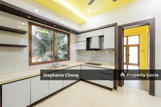 ✨ 3-Storey Luxury Bungalow with Home Lift ✨