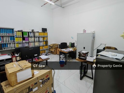 Wisma Trax