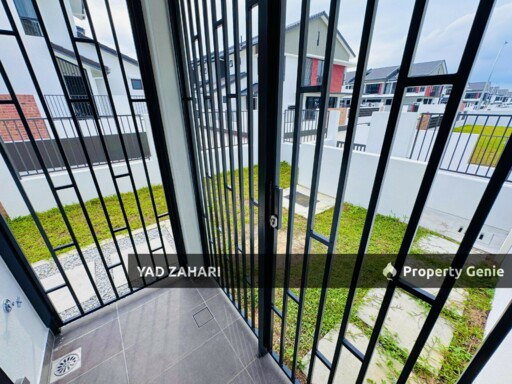 Elmina Green 7, Shah Alam | 2-Storey Terrace 5 Bedrooms | RM1.5M - Endlot, Brand New, Extra Land Back and Side