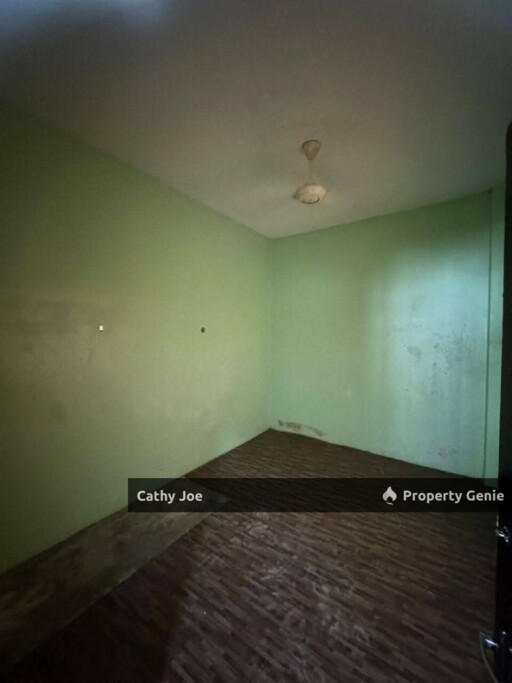 SINGLE STOREY TERRACE AT JALAN KUALA KANGSAR, IPOH - 5 MINUTES AWAY FROM IPOH CITY