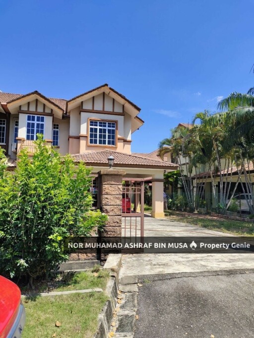 Rumah Berkembar Dua Tingkat Bandar Laguna Merbok
