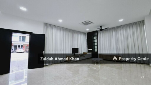 Jacaranda Garden Residence 3 Storey Bungalow For Rent