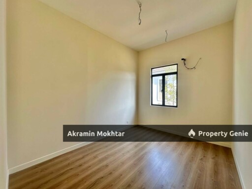 Freehold & Partially Furnished | 3 Storey Bangi Avenue Seksyen 7