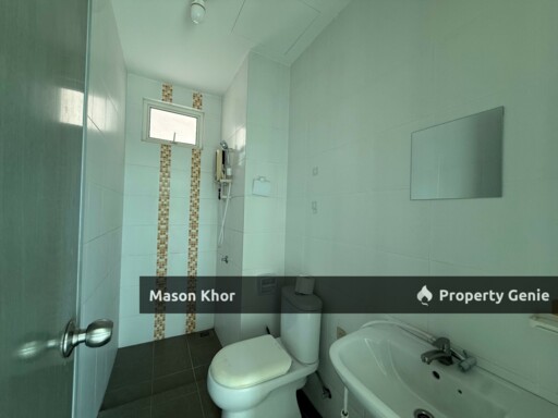 FIERA VISTA CONDO CORNER LOW FLOOR 1400sf 2CP BARE UNIT BAYAN LEPAS