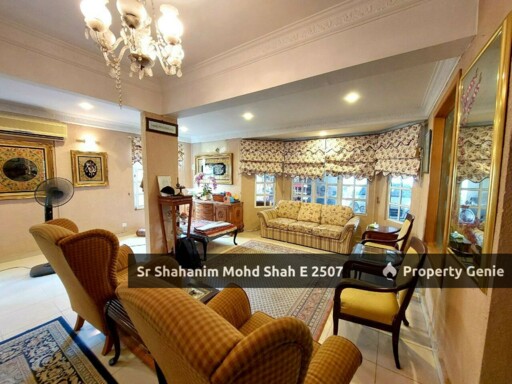 DOUBLE STOREY HOUSE AT TAMAN ALAM MEGAH SEKSYEN 27 SHAH ALAM  END LOT UNIT, RARE UNIT WITH BIG SIZE