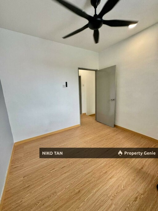 Jalan Geharu 2 Storey End Lot Taman Rinting For Sale
