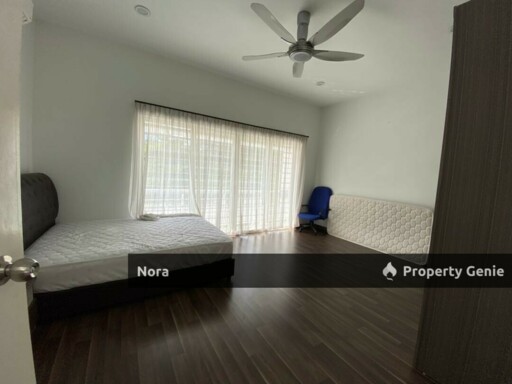 Laman Azalea, Nilai Impian, Partly Furnished for Sale