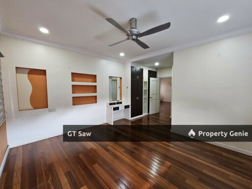 Peaceful 2.5 Storey Bungalow Bangi Golf Resort For Rent