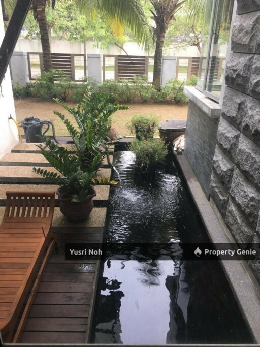 CORNER LOT BUNGALOW @ LAMAN SERI SEKSYEN 13 SHAH ALAM