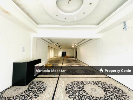 GROUND FLOOR, FACING PLAYGROUND & RENOVATED | SHOP LOT GROUND FLOOR INTERMEDIATE UNIT SERI KEMBANGAN