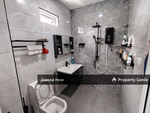 Endlot Renovated Double Storey Terrace Taman Tasik Utama Ayer Keroh For Sale