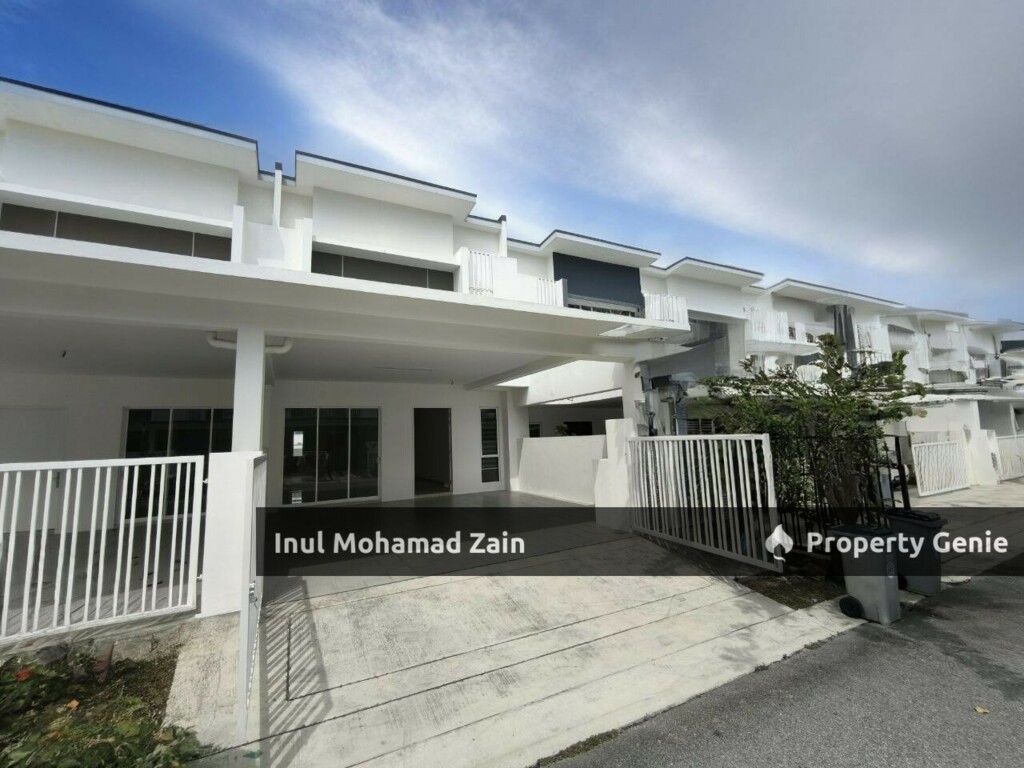 [Spacious] Double Storey Intermediate Ara Sendayan Bandar Sri Sendayan