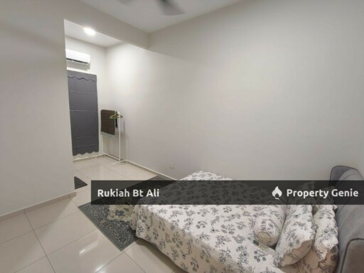 RENOVATED UNIT AT TAMAN MAWAR EHSAN REMBAU