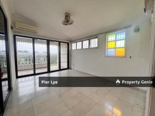 Jalan Biru Muda @ Taman Pelangi