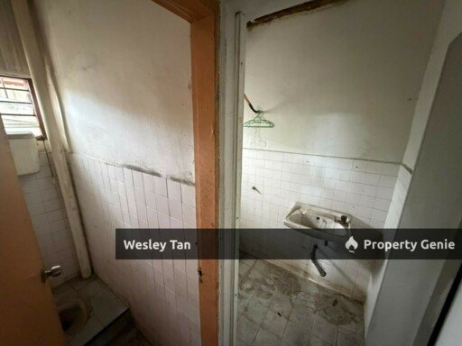 Malim Jaya Melaka Factory / Warehouse For Sale – Below Bank Value