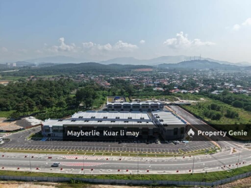 Pusat Kormersial Kundang ,Facing Main Road Shop