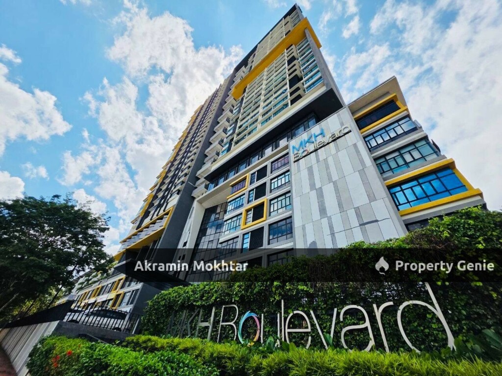 FULLY FURNISHED, RENOVATED & 2 PARKING | MKH BOULEVARD TYPE C1 KAJANG
