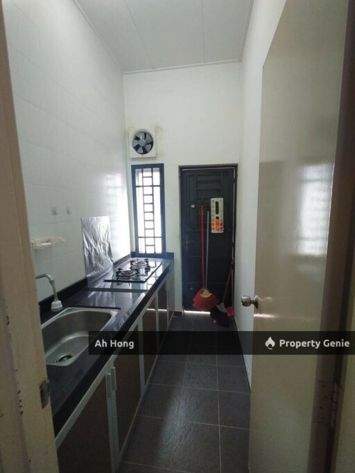 Taman Setia Indah / Double Storey / 3bedroom / Partially Furnished