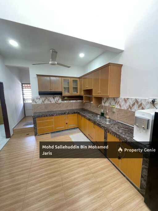 Rumah Teres End Lot Kg Jawa Kuantan (Partial Furnished)