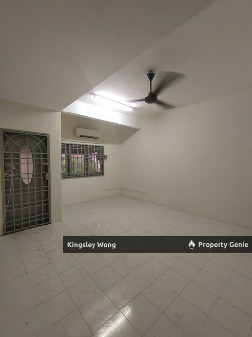 Lahat Menglembu 2.5 Storey Terrace Hosue Move in Good Condition
