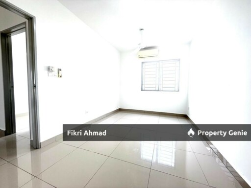 FOR SALE: Corner Sentrovue Puncak Alam Selangor