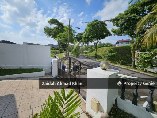 Exclusive Bungalow Seksyen 9 Shah ALam With Spacious Garden Hot Prime Area For Sale