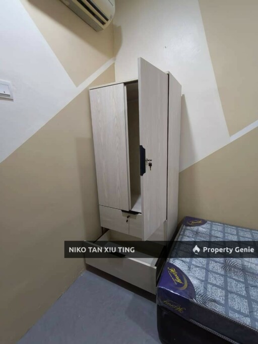 Near CIQ Jln Hijau Semi D Taman Pelangi Johor Bahru