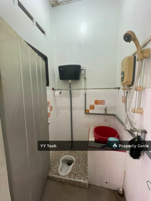 CORNER Taman Asean Single Storey Semi D with Big Land