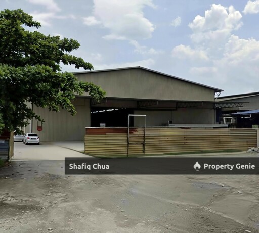 Vacant and Bare Warehouse Teluk Gong, Klang For Rent