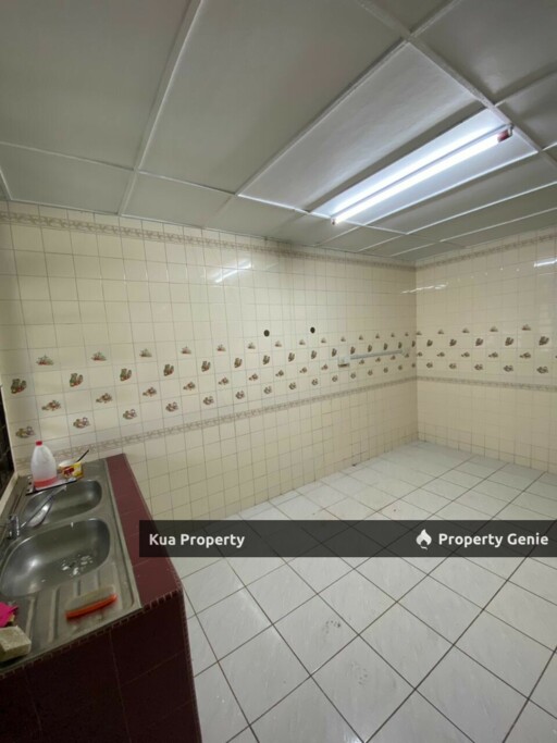 Double Storey Terrace Intermediate House at Jalan Seladah, Jalan Song