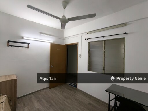 PJS 9/12, Bandar Sunway  , Medium room