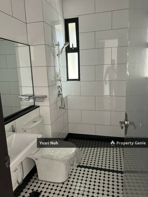 New Semi-D 2 Storey Elmina East - Under Warranty!