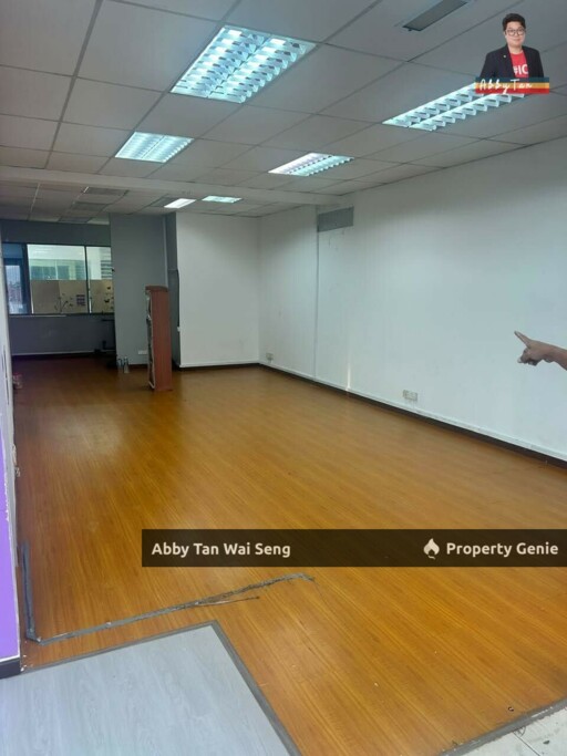 Market 88 | 2nd Floor Office | 4 Partition Rooms