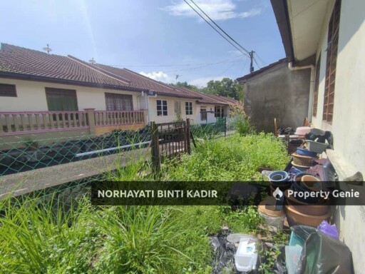 RUMAH TERES CORNER LOT UNTUK DIJUAL Indera Mahkota 14, Kuantan.