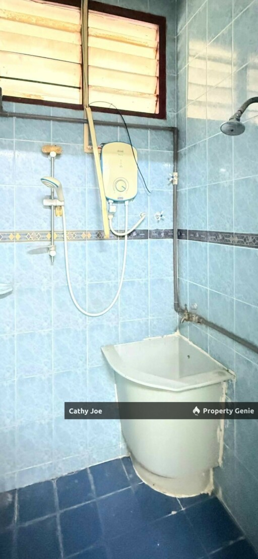 SINGLE STOREY TERRACE END LOT AT TASEK, IPOH
